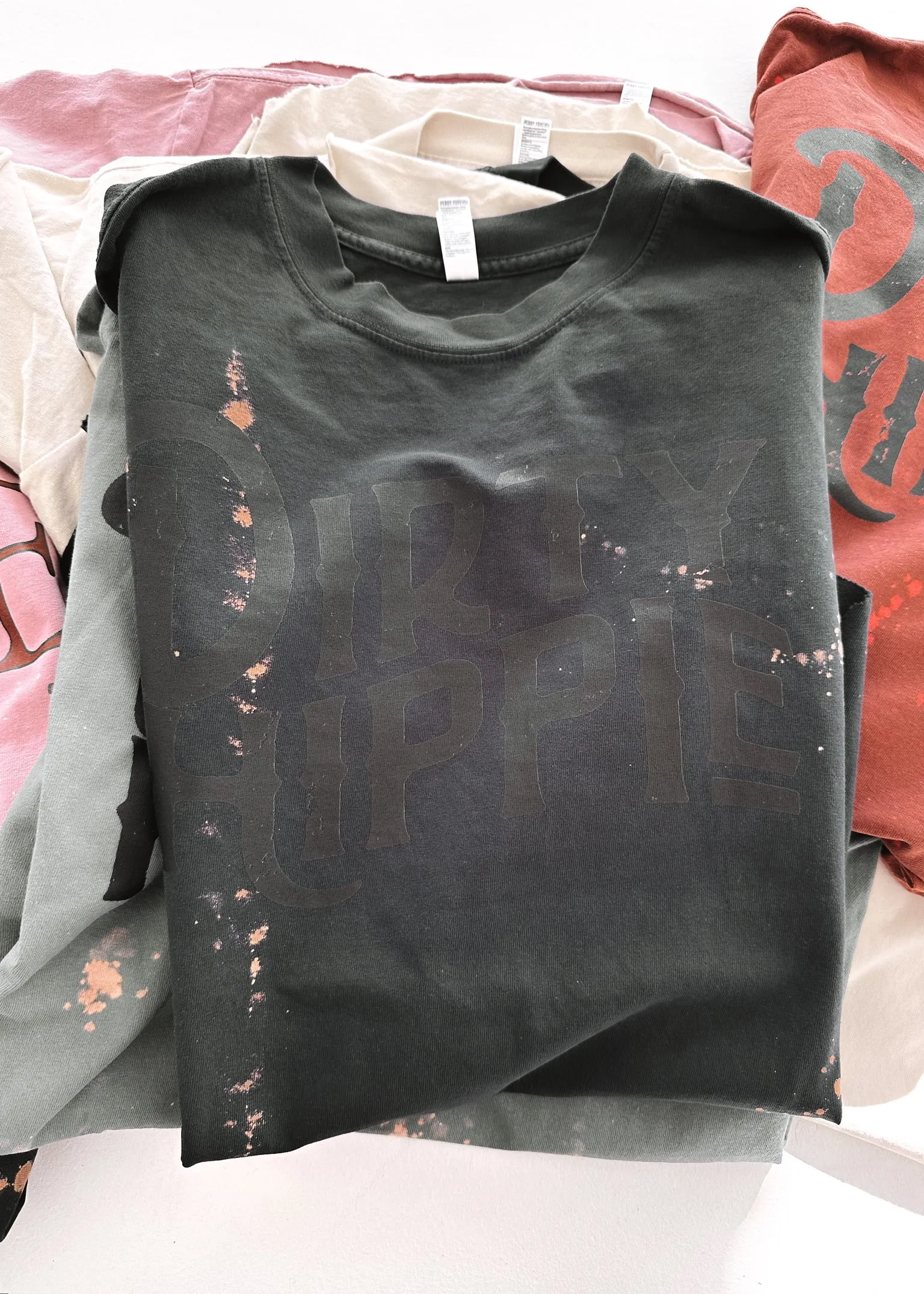 DIRTY HIPPIE BLEACHED OUT SIDE SLIT TEE