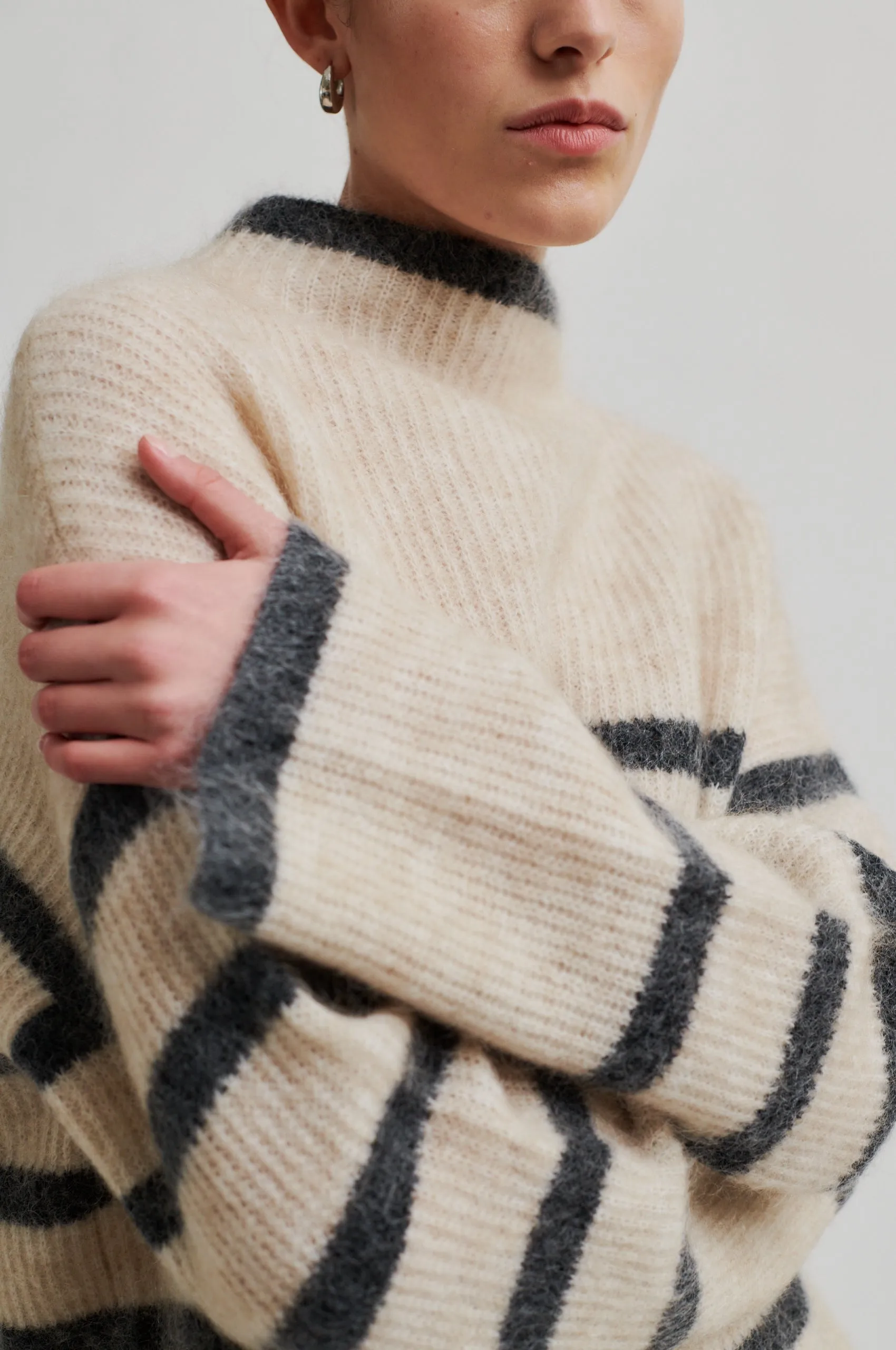 Ovalis Knit T-Neck