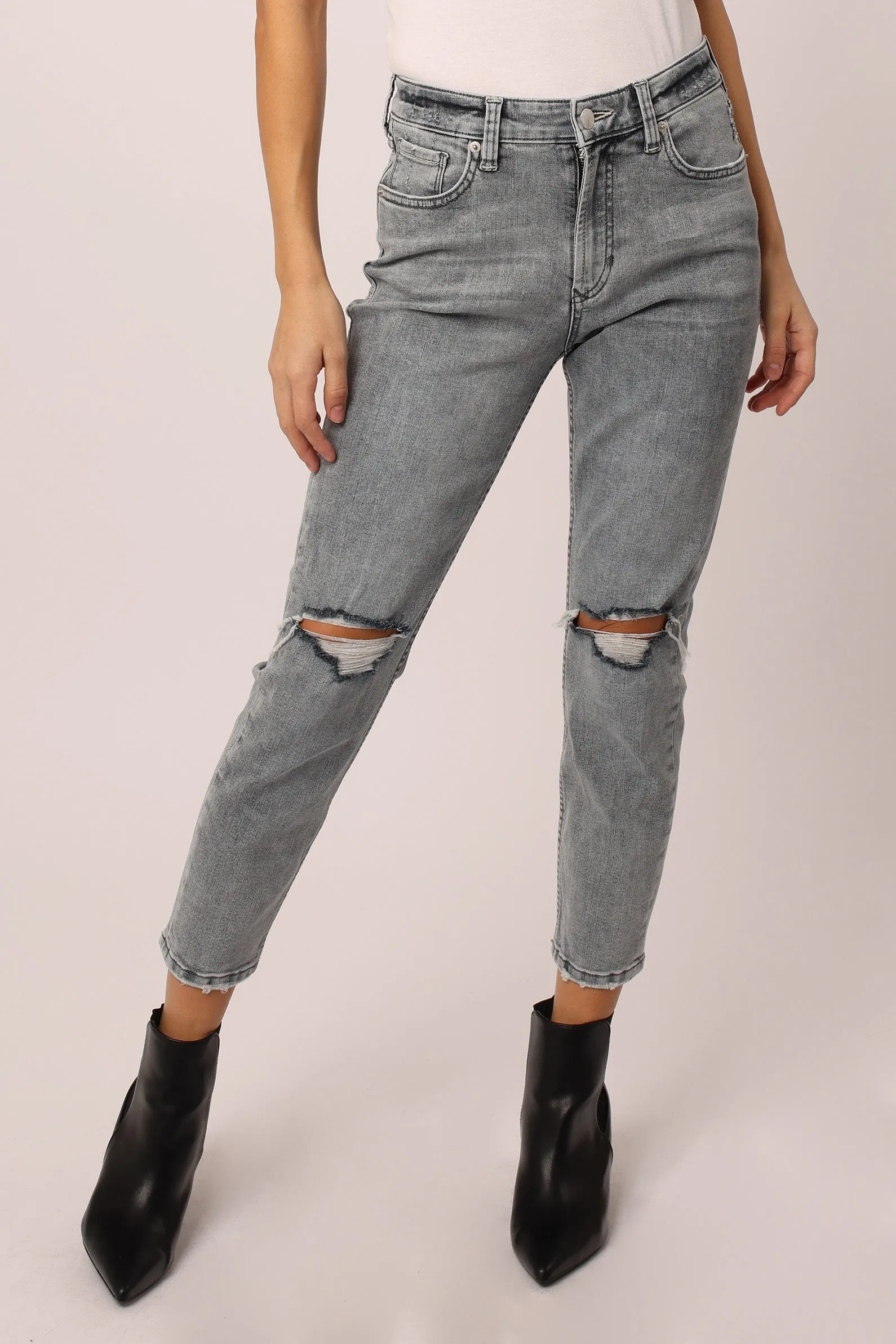 ROXIE SUPER HIGH RISE CROPPED MOM JEANS WEST FAIRFAX